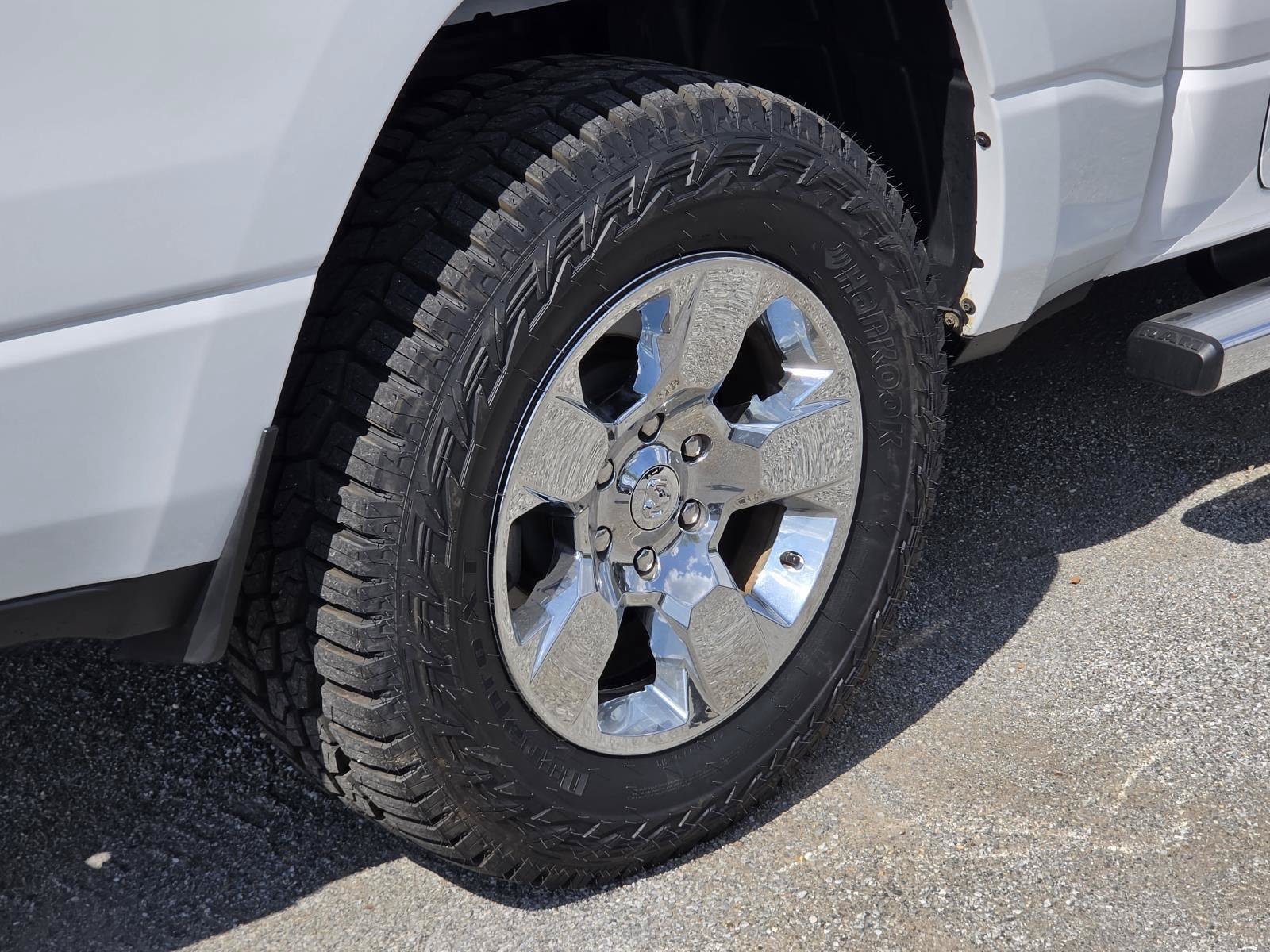 Used 2020 RAM 1500 Big Horn AWD/4WD image 10