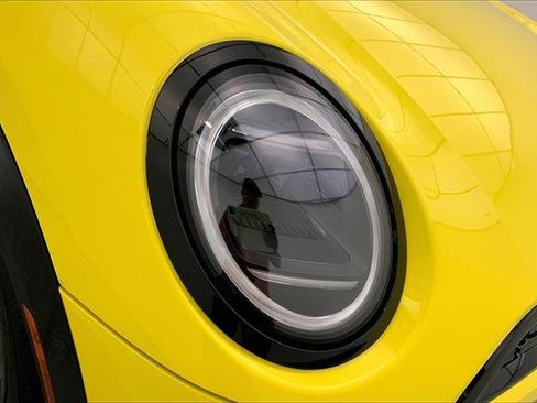 Certified 2025 MINI Cooper S image 27