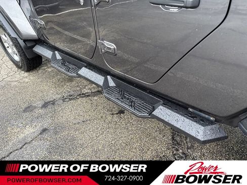 Used 2021 Jeep Gladiator Sport AWD/4WD image 10