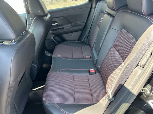 Used 2025 Nissan Kicks SR AWD/4WD image 20