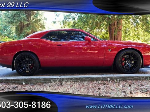 Used 2015 Dodge Challenger SRT Hellcat RWD image 8