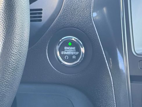 Used 2018 Ford Explorer XLT w/ Equipment Group 202A image 28