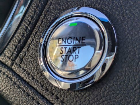 Used 2020 Lincoln Continental Reserve w/ Luxury Package image 33