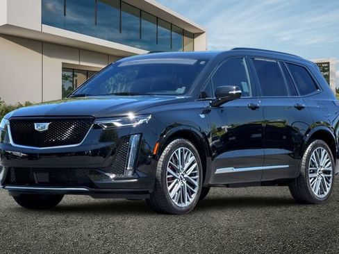 Certified 2024 Cadillac XT6 Sport w/ Technology Package AWD/4WD image 8