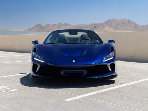 Used 2022 Ferrari F8 Tributo RWD image 3
