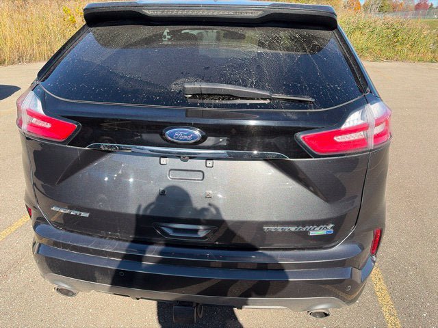 Used 2020 Ford Edge Titanium w/ Equipment Group 301A AWD/4WD image 13