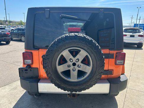 Used 2012 Jeep Wrangler Sahara w/ Dual Top Group AWD/4WD image 6