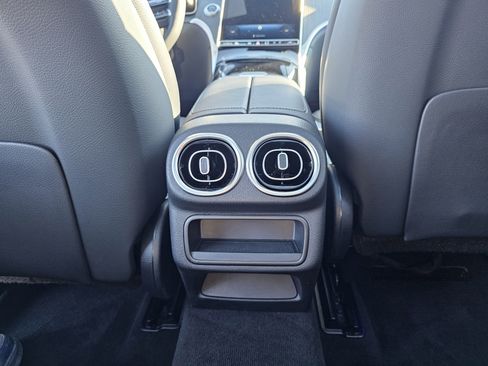 Certified 2025 Mercedes-Benz GLC 300 4MATIC image 28