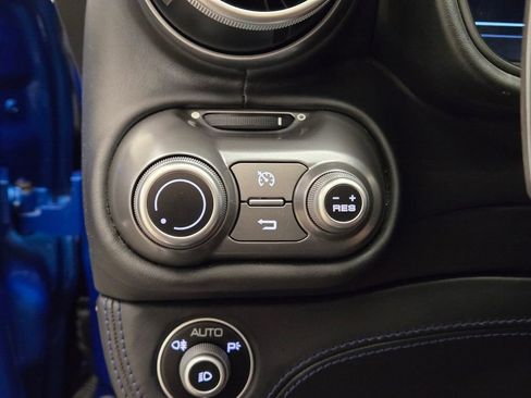 Used 2019 Ferrari Portofino image 35