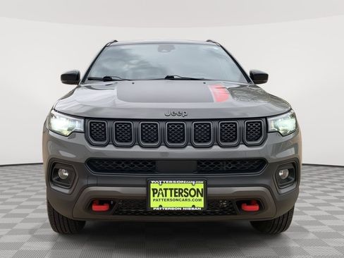 Used 2024 Jeep Compass Trailhawk image 2