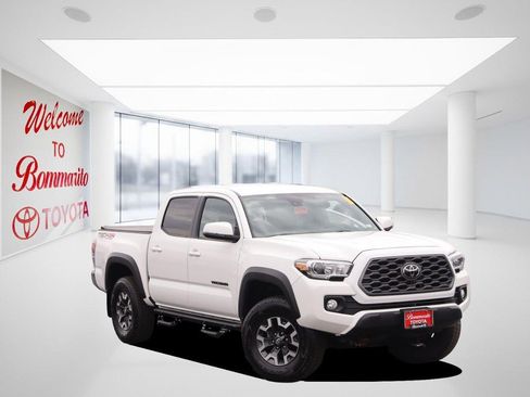 Used 2021 Toyota Tacoma TRD Off-Road AWD/4WD image 2