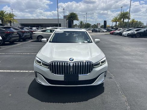 Used 2022 BMW 740i RWD image 19