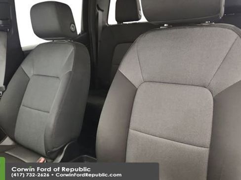 Used 2023 Chevrolet Colorado W/T image 10