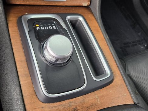 Used 2020 Chrysler 300 C image 24