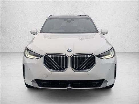 Used 2025 BMW X3 xDrive30i w/ Convenience Package image 2