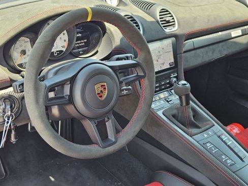 Certified 2025 Porsche 718 Boxster Spyder RS RWD image 28