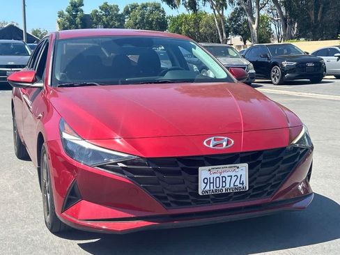 Used 2023 Hyundai Elantra SEL FWD image 4