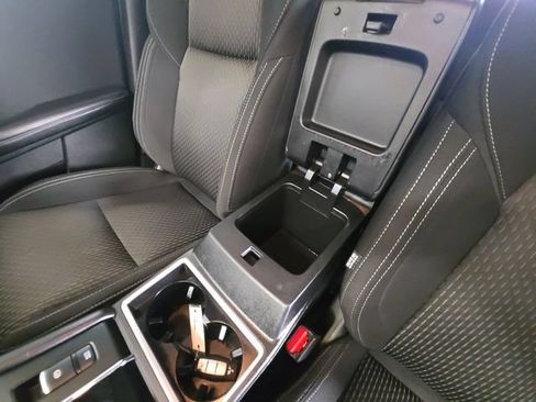 Used 2025 Mitsubishi Outlander ES AWD/4WD image 28
