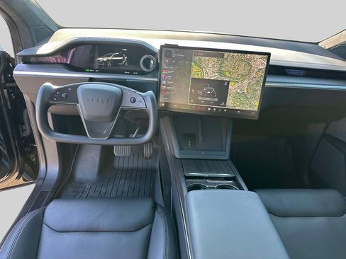 Used 2023 Tesla Model X AWD/4WD image 18