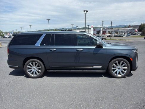 Used 2021 Cadillac Escalade ESV Premium Luxury Platinum w/ Heavy-Duty Trailer Package AWD/4WD image 6