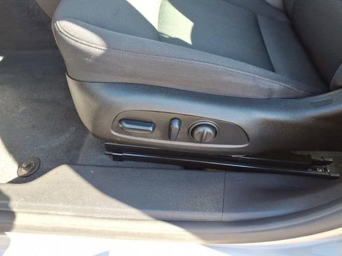 Used 2024 Chevrolet Malibu LT FWD image 4