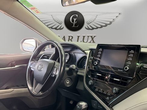 Used 2021 Toyota Camry SE image 15