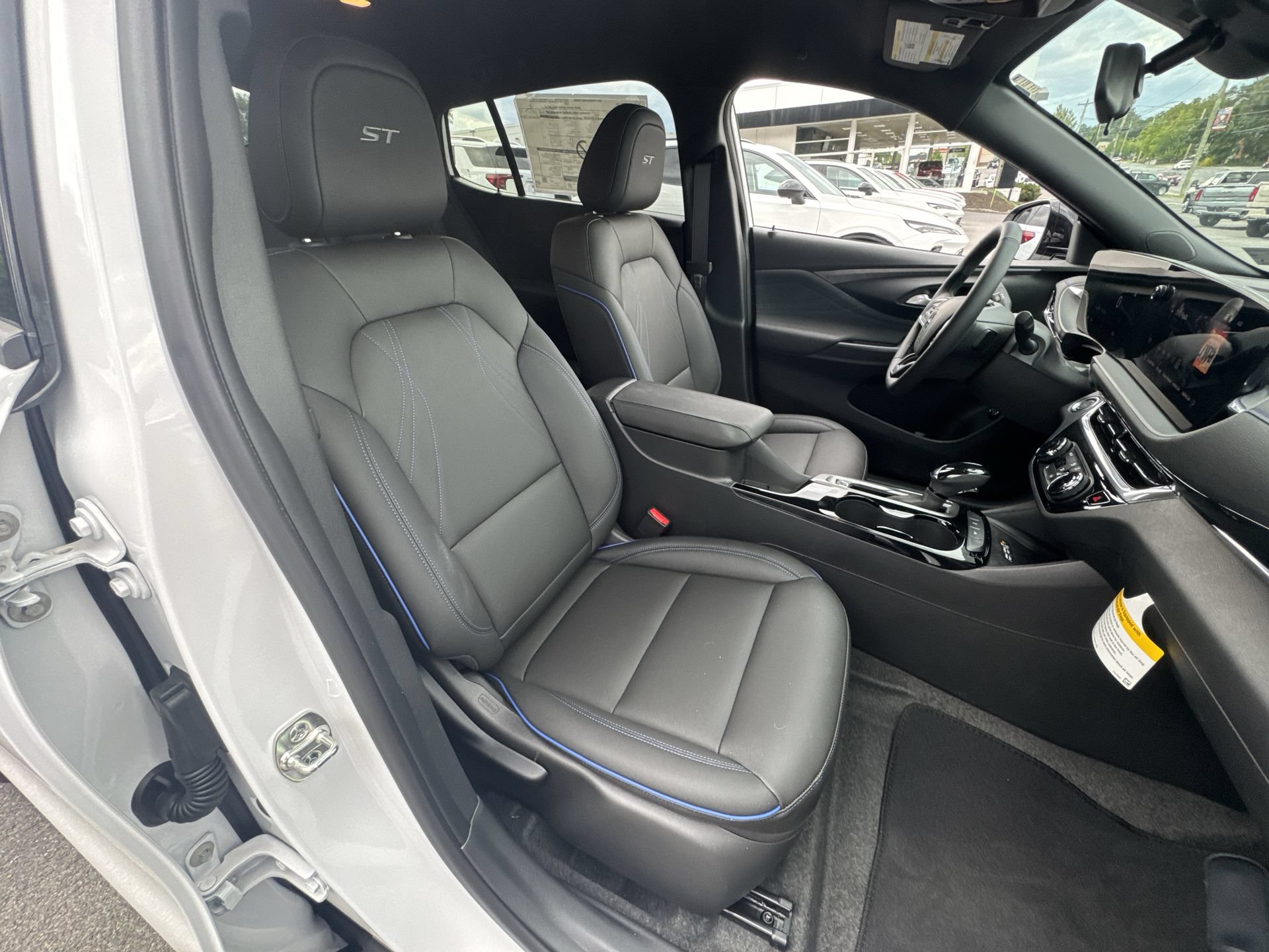 New 2026 Buick Envista Sport Touring w/ Convenience I Package FWD image 24