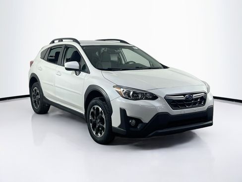 Used 2023 Subaru Crosstrek 2.0i Premium AWD/4WD image 3