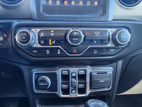 Used 2021 Jeep Wrangler Unlimited Sport image 15