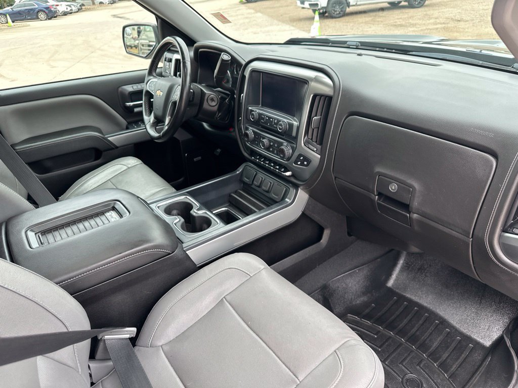Used 2018 Chevrolet Silverado 1500 LTZ Z71 w/ LTZ Plus Package AWD/4WD image 28