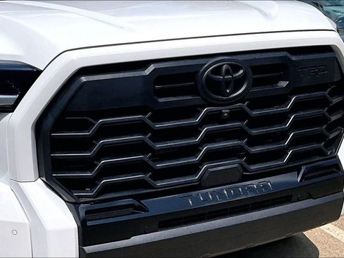 Used 2024 Toyota Tundra Limited w/ TRD Off-Road Package AWD/4WD image 32