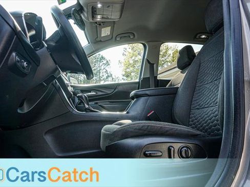 Used 2018 Chevrolet Equinox LT image 19