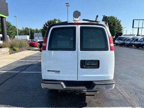 Used 2014 Chevrolet Express 2500 RWD image 8