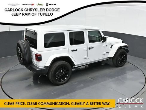 Used 2025 Jeep Wrangler Unlimited Sahara w/ Safety Group AWD/4WD image 32