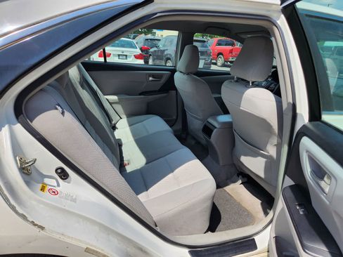 Used 2015 Toyota Camry LE FWD image 22