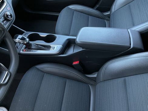 Used 2025 Buick Envista Preferred image 34