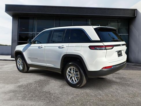 New 2025 Jeep Grand Cherokee Laredo X image 5