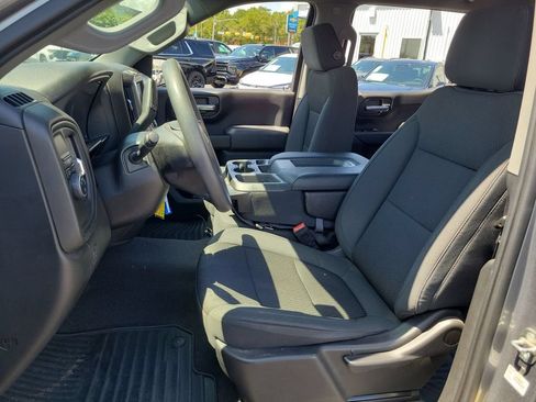 Used 2020 Chevrolet Silverado 1500 Custom w/ Custom Value Package RWD image 17