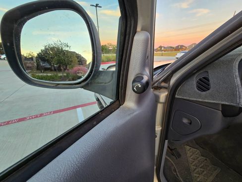 Used 1998 Dodge Ram 2500 Truck 2WD Quad Cab image 24