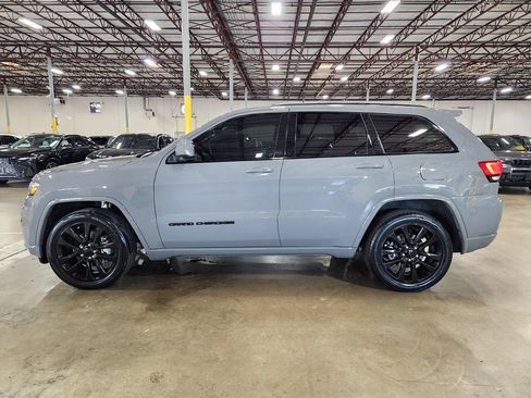 Used 2019 Jeep Grand Cherokee Altitude RWD image 7