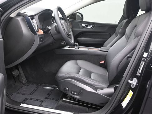 Certified 2024 Volvo XC60 B5 Plus w/ Protection Package Premier AWD/4WD image 12