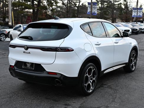 Used 2024 Alfa Romeo Tonale Veloce w/ Active Assist Package image 7