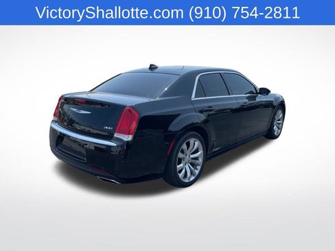 Used 2019 Chrysler 300 Touring L w/ Quick Order Package 22F RWD image 8