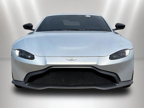 Used 2020 Aston Martin V8 Vantage Coupe RWD image 2