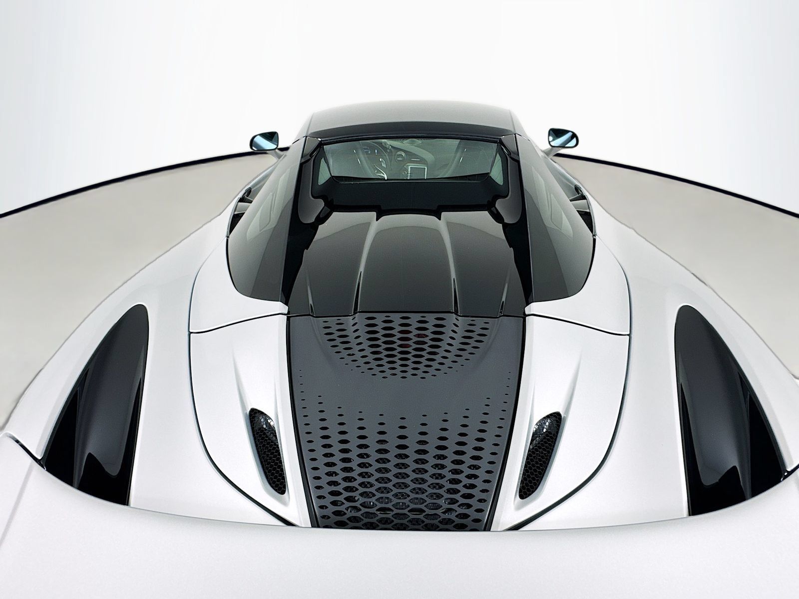 Used 2026 McLaren 750S Spider RWD image 20