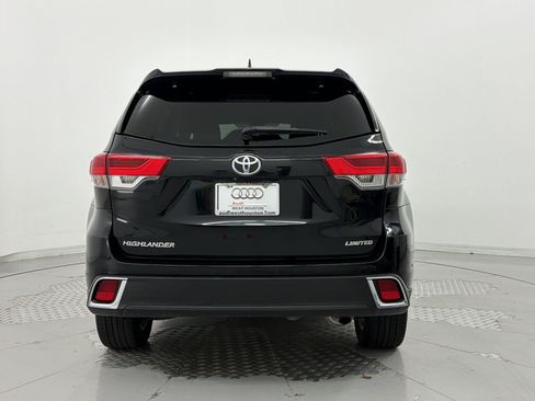 Used 2019 Toyota Highlander Limited FWD image 10