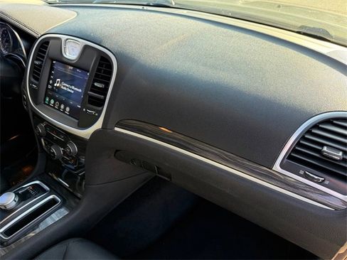 Used 2020 Chrysler 300 Touring w/ Sport Appearance Package image 22