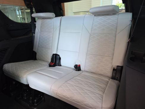 New 2026 Cadillac Escalade V AWD/4WD image 8