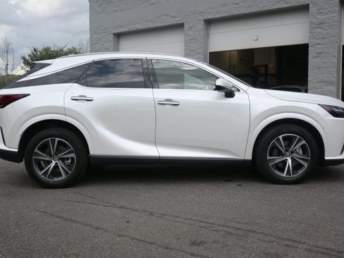 Used 2023 Lexus RX 350 Premium w/ Cold Area Package AWD/4WD image 10