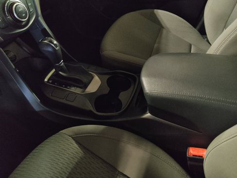 Used 2018 Hyundai Santa Fe SE w/ Cargo Package FWD image 26